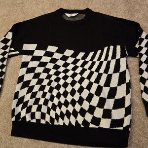 H&M Black and White Optical Illusion Sweater